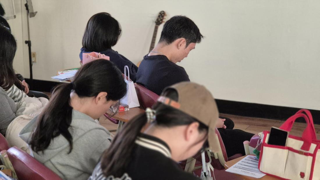 20251109_120116.jpg : 11월 9일 고등부 예배 사진입니다~