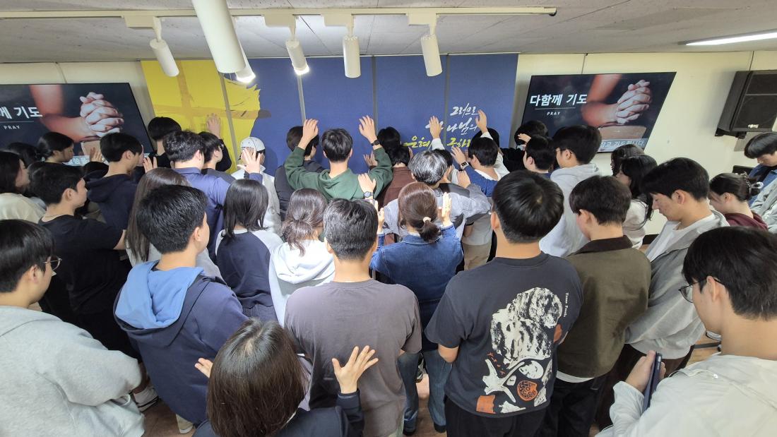 20251109_120914.jpg : 11월 9일 고등부 예배 사진입니다~