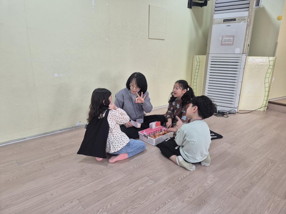 KakaoTalk_20260405_122343503_08.jpg : 유년부, 4월 1주 부활주일모습입니다 ^^