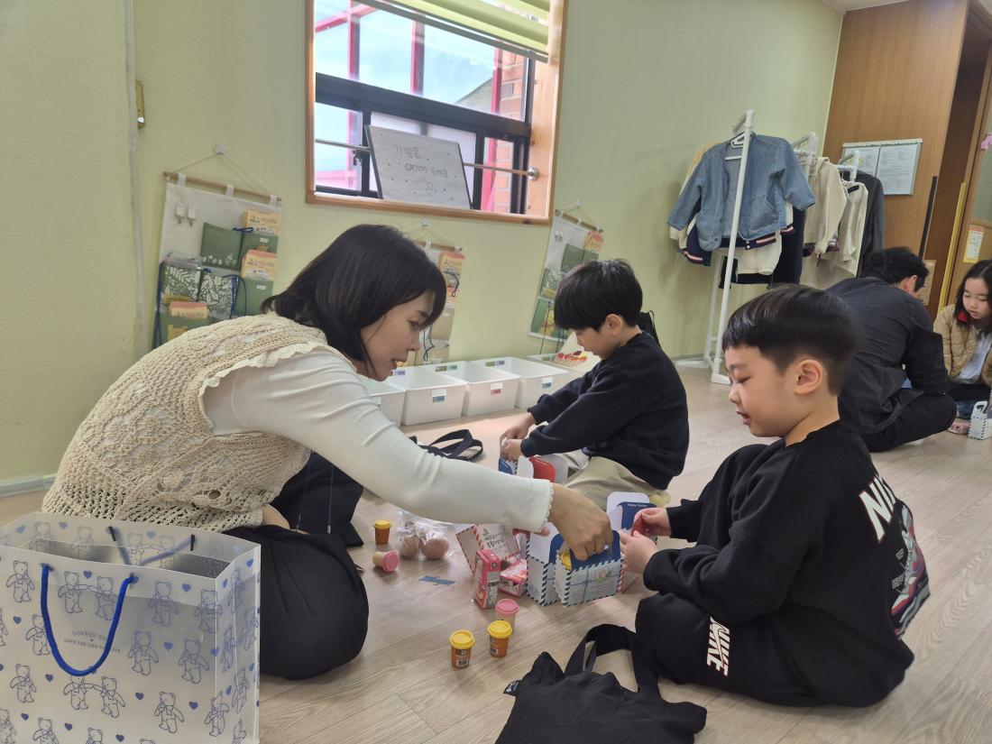 KakaoTalk_20260405_122343503_06.jpg : 유년부, 4월 1주 부활주일모습입니다 ^^