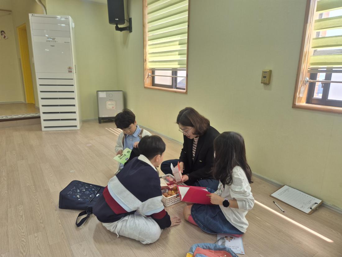 KakaoTalk_20260405_122343503_07.jpg : 유년부, 4월 1주 부활주일모습입니다 ^^