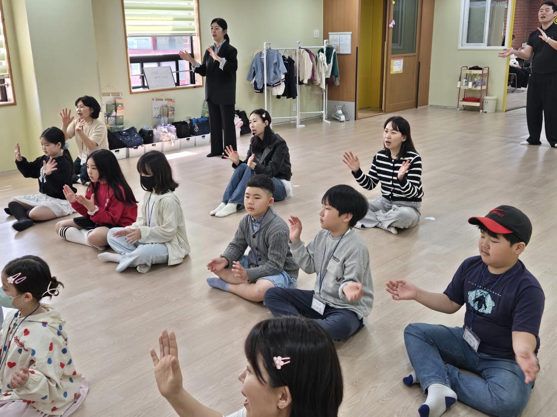 KakaoTalk_20260406_090855213_18.jpg : 유년부, 4월 1주 부활주일모습입니다 ^^