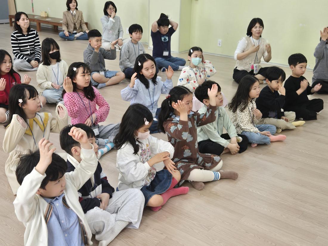 KakaoTalk_20260406_090855213_15.jpg : 유년부, 4월 1주 부활주일모습입니다 ^^