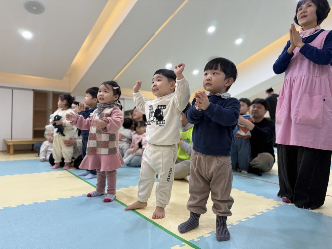 2025년 부산중앙교회 영아부_사진_20250317_52.jpg : 3월16일 주일 영아부 예배