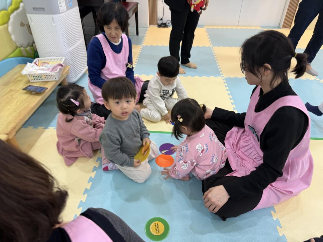 2025년 부산중앙교회 영아부_사진_20250317_29.jpg : 3월16일 주일 영아부 예배