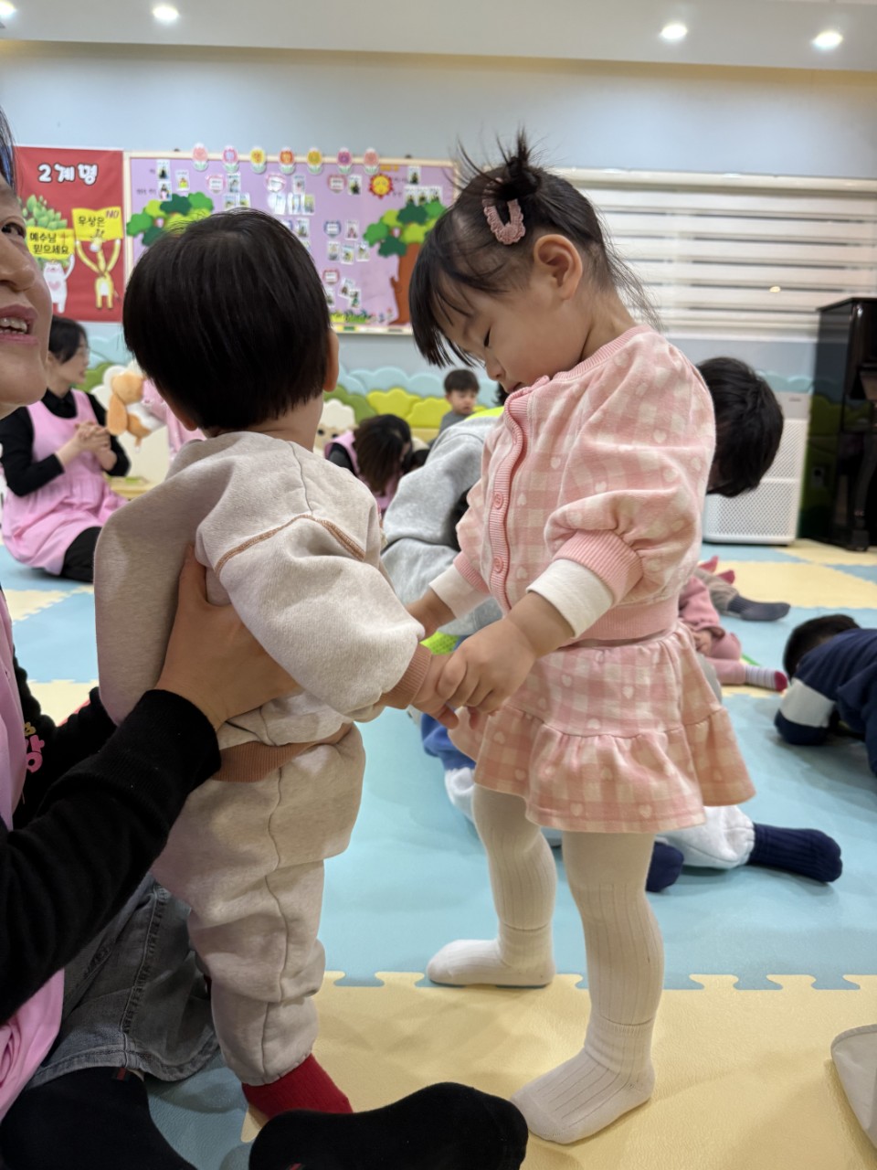 2025년 부산중앙교회 영아부_사진_20250317_75.jpg : 3월16일 주일 영아부 예배