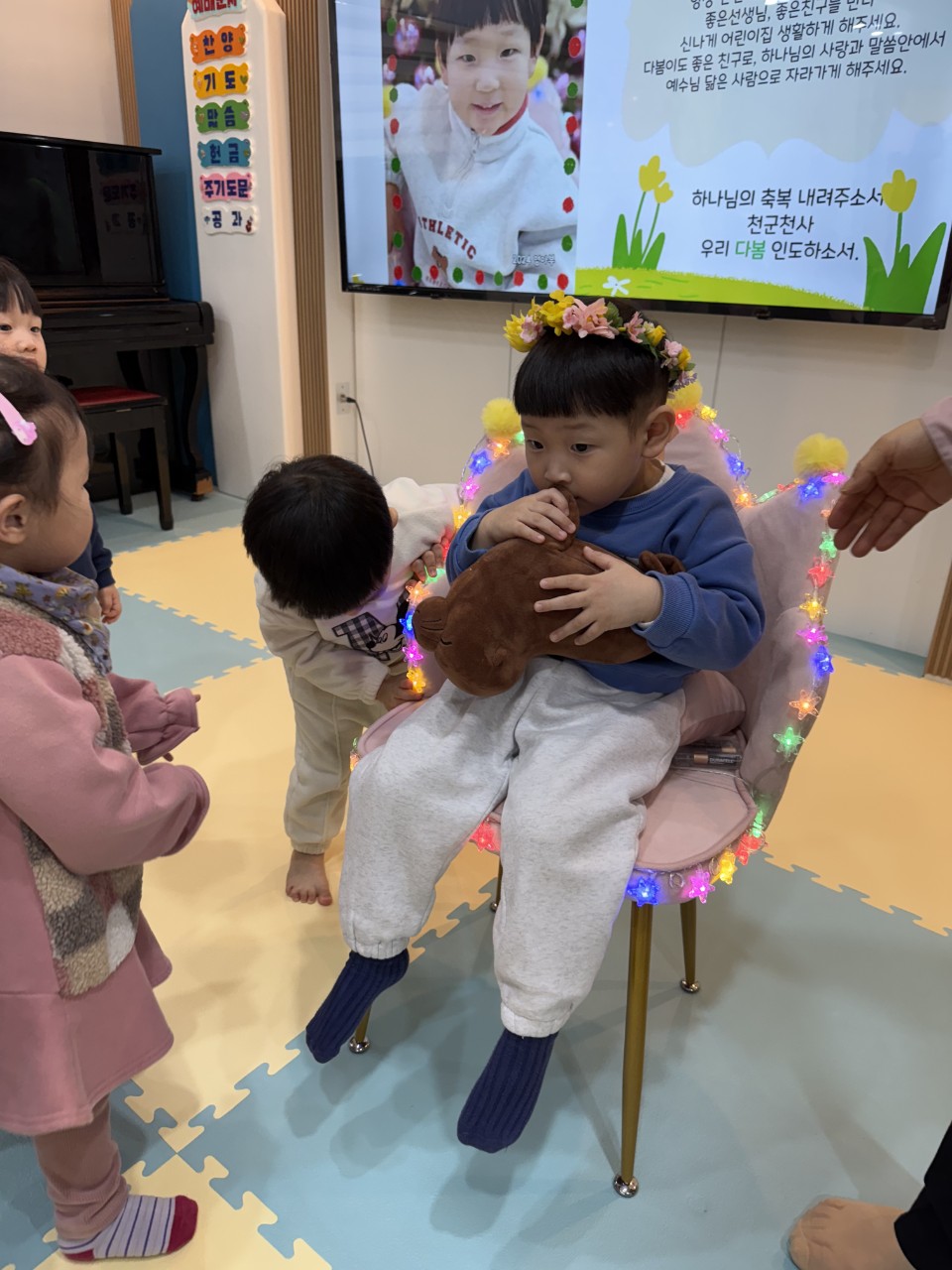 2025년 부산중앙교회 영아부_사진_20250317_74.jpg : 3월16일 주일 영아부 예배