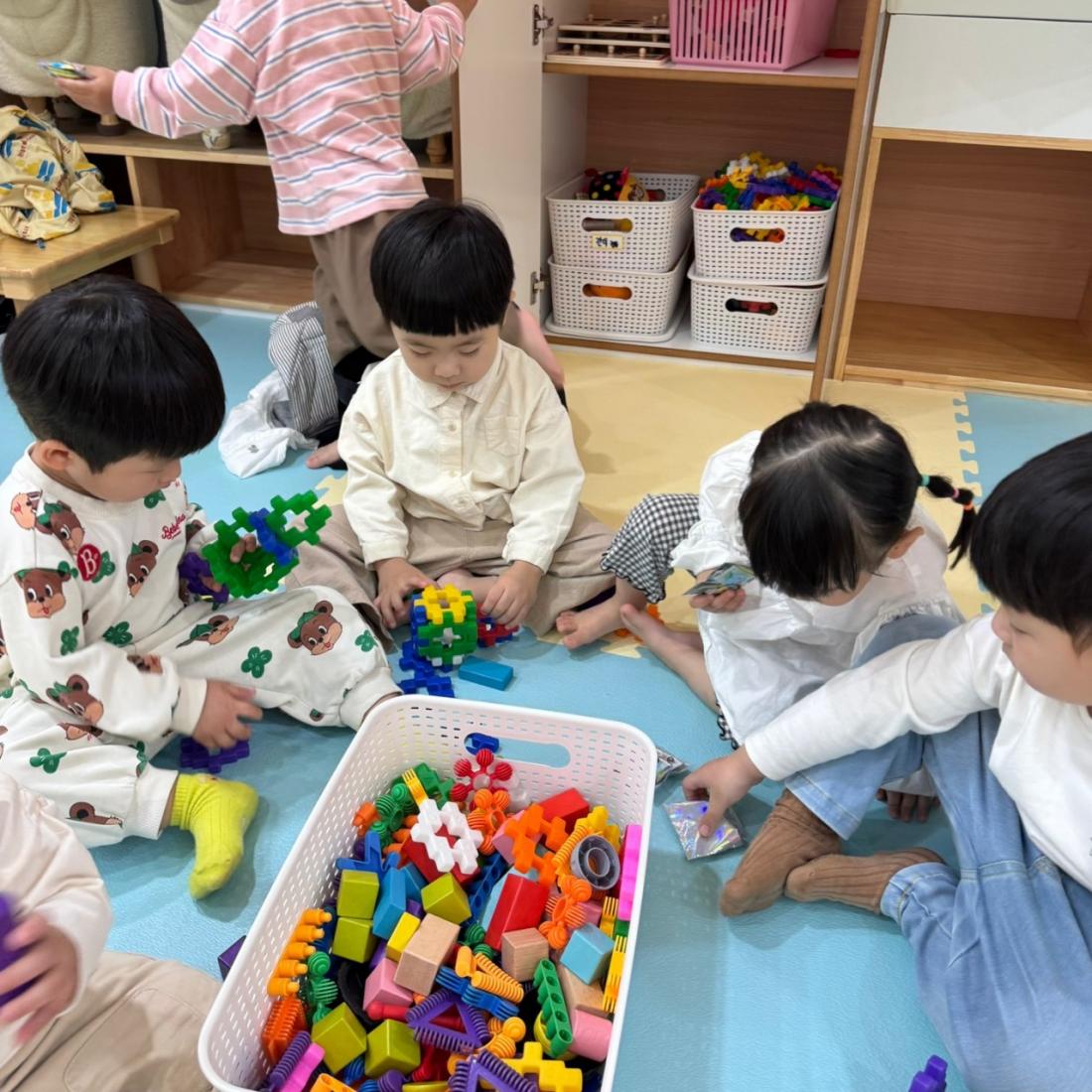 2025년 부산중앙교회 영아부_사진_20250427_43.jpg : 4월27일 주일 영아부 예배