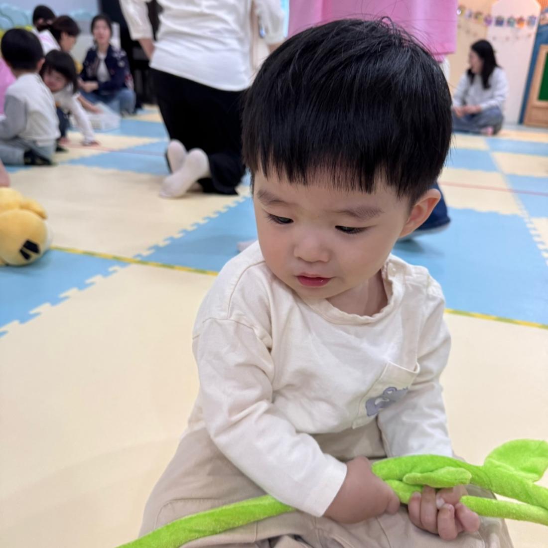 2025년 부산중앙교회 영아부_사진_20250427_48.jpg : 4월27일 주일 영아부 예배