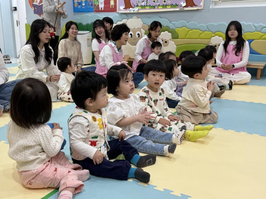 2025년 부산중앙교회 영아부_사진_20250427_63.jpg : 4월27일 주일 영아부 예배
