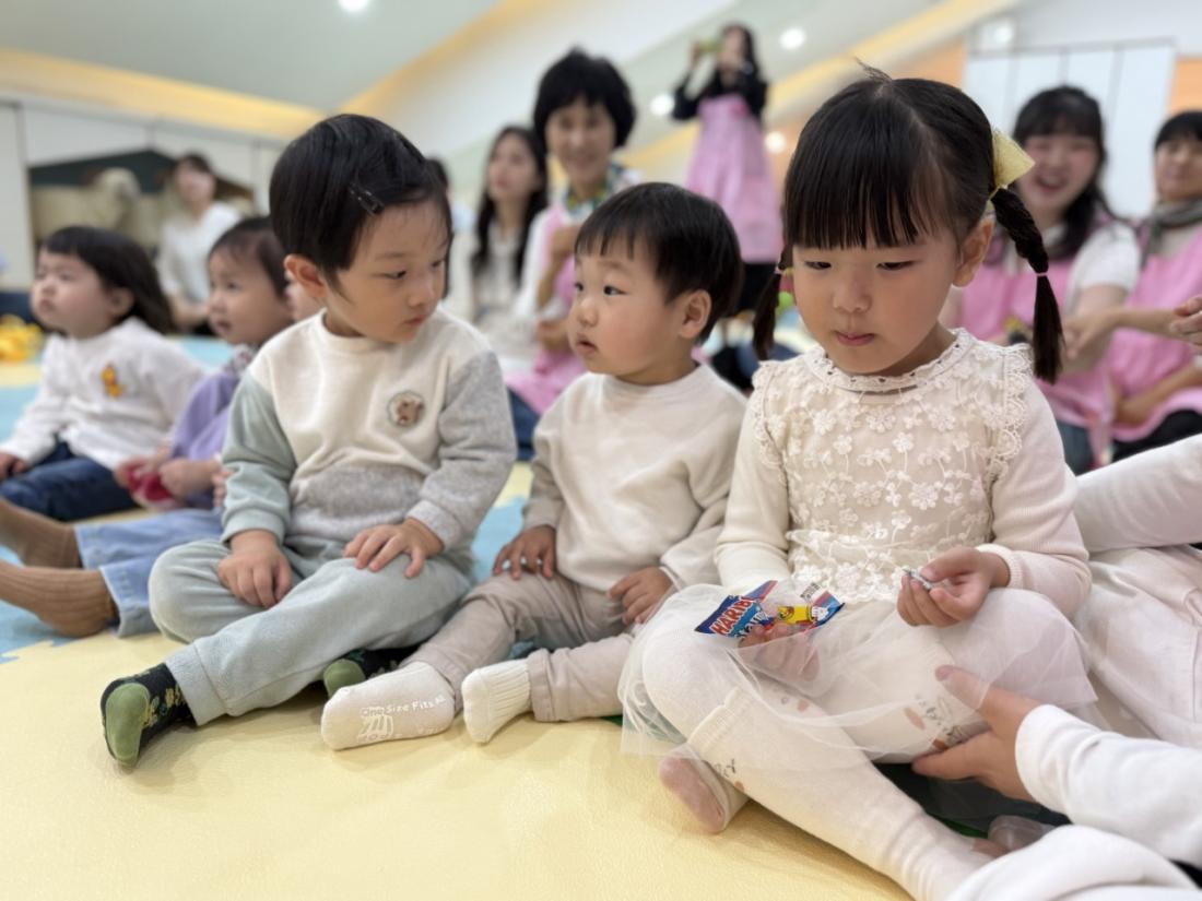 2025년 부산중앙교회 영아부_사진_20250427_59.jpg : 4월27일 주일 영아부 예배