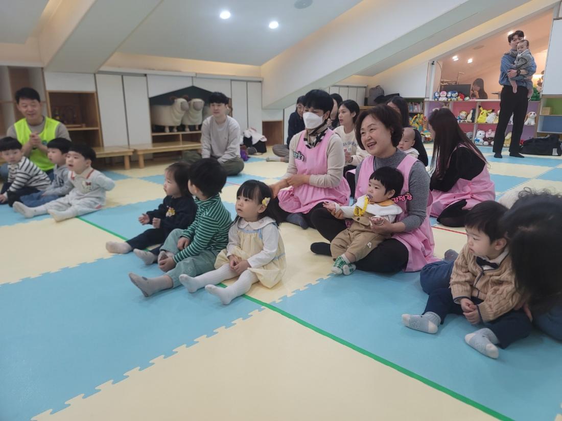 2025년 부산중앙교회 영아부_사진_20250405_83.jpg : 3월30일 주일 영아부 예배