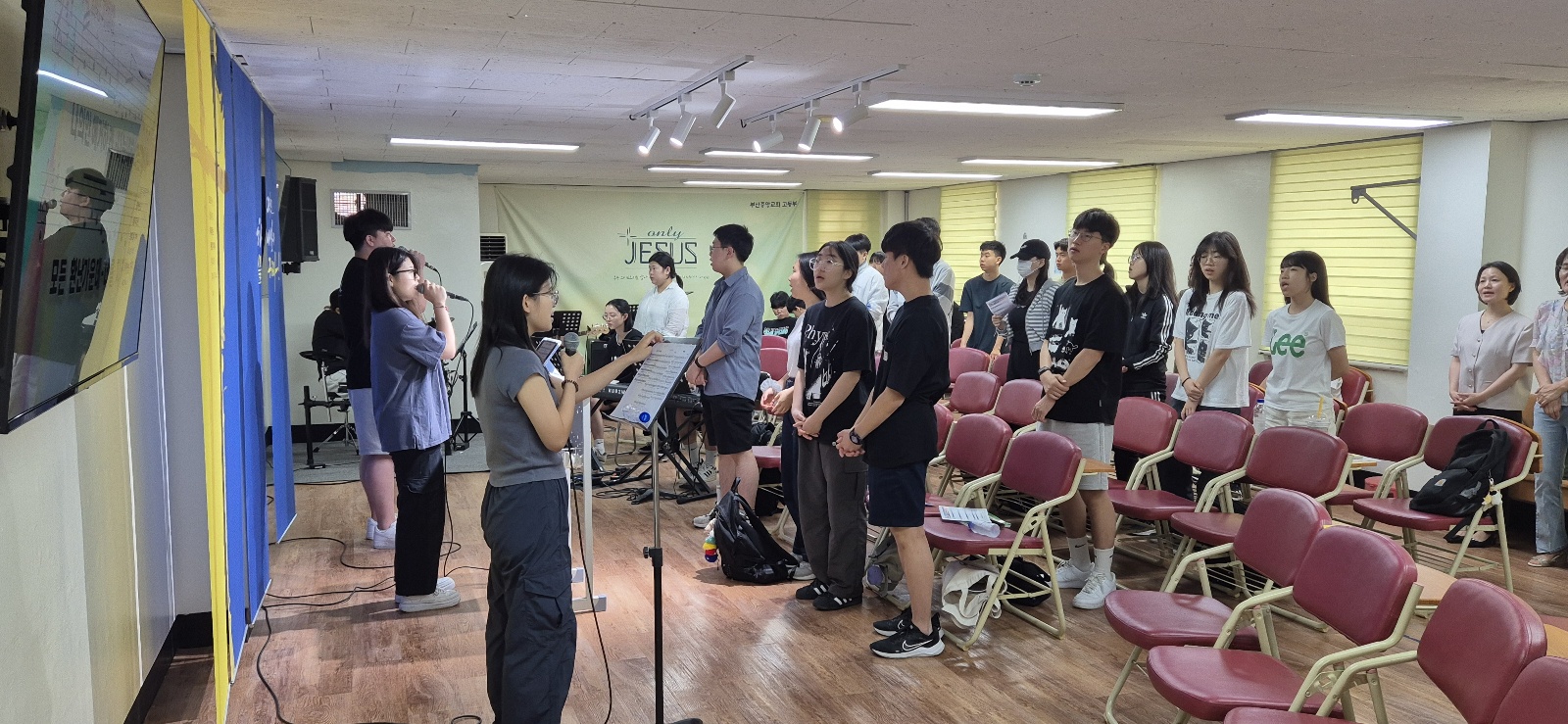KakaoTalk_20240624_164308006.jpg : 6월 23일 고등부 예배 사진입니다