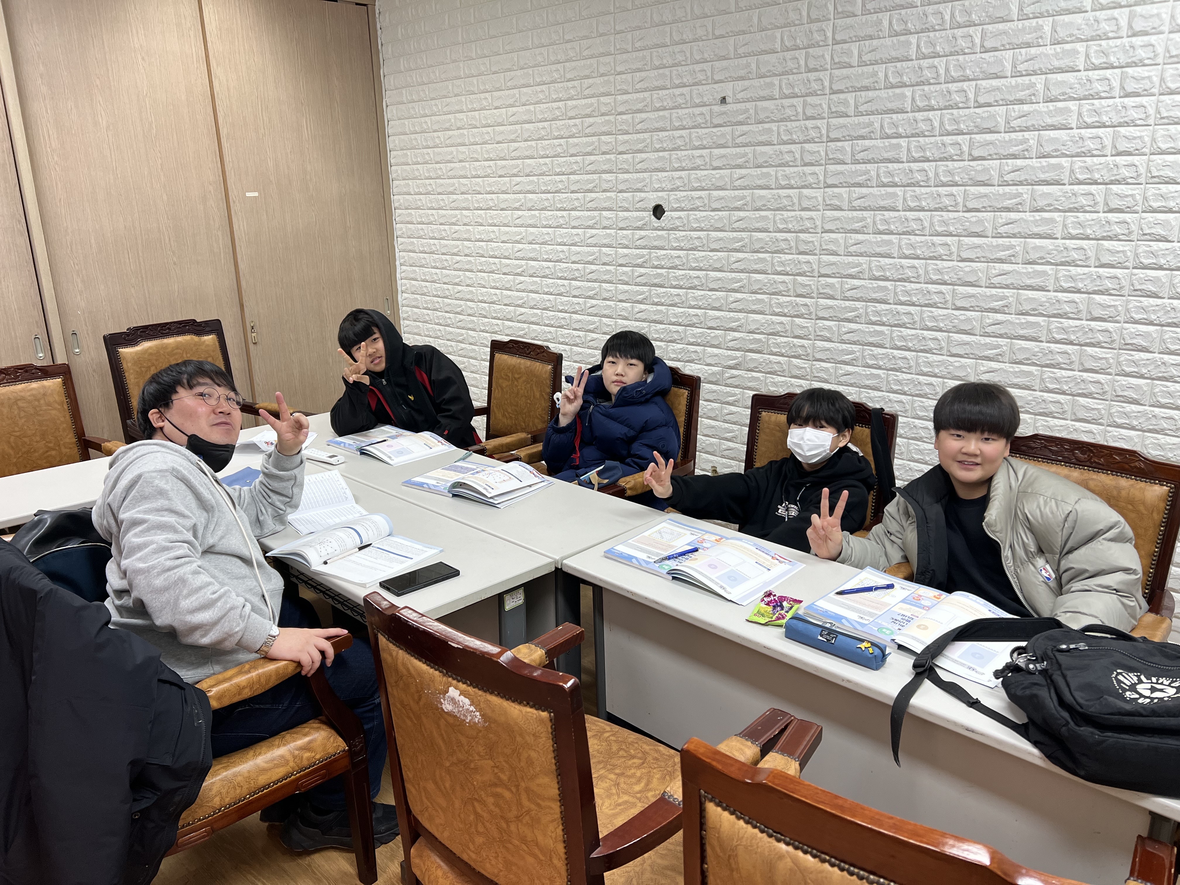 KakaoTalk_20240128_220723970_06.jpg