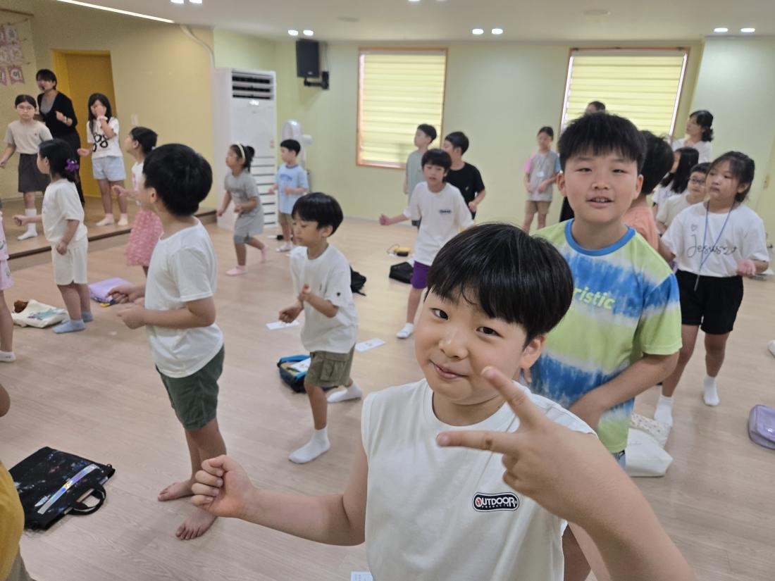 KakaoTalk_20250904_195508023_04.jpg : 8월 마지막주 유년부입니다^^
