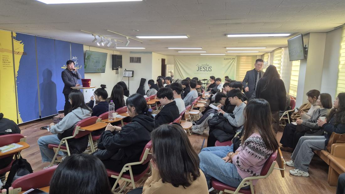 KakaoTalk_20251231_231613889_06.jpg : 12월 14일 고등부 예배 사진입니다~