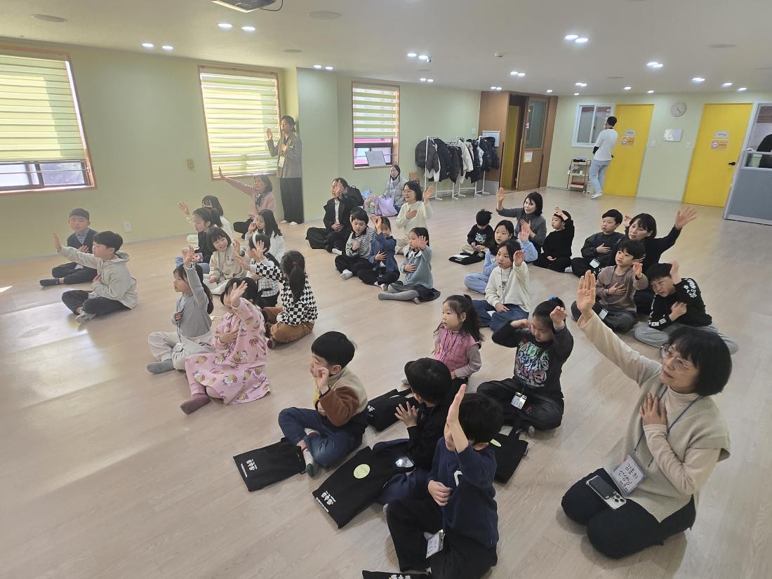 KakaoTalk_20260124_081040166_27.jpg : 1월 셋째주 유년부 예배입니다^^