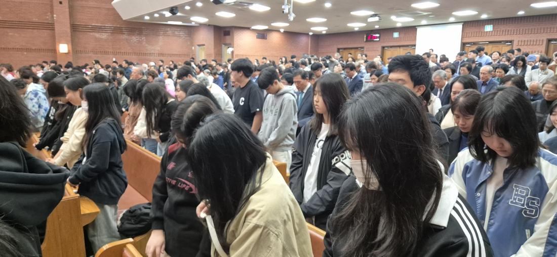 KakaoTalk_20241027_212527060_01.jpg : 10월 20일 고등부 예배 사진입니다