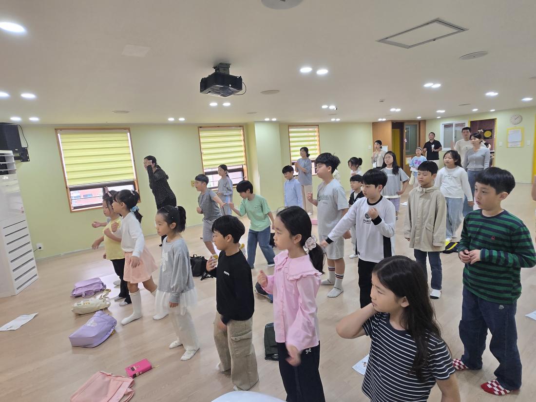 KakaoTalk_20251019_183047681_20.jpg : 10월 셋째주 유년부입니다^^