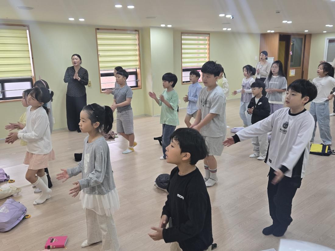 KakaoTalk_20251019_183047681_22.jpg : 10월 셋째주 유년부입니다^^