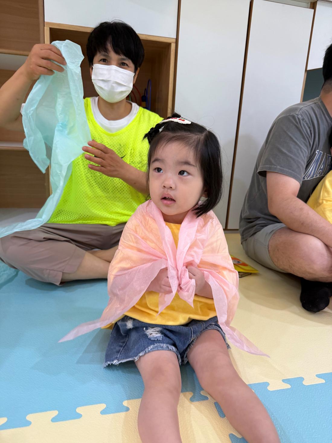 채색옷을 벗고 십자가 옷을 입어요 (6).jpg : 20250706 영아부 여름성경학교 첫째날