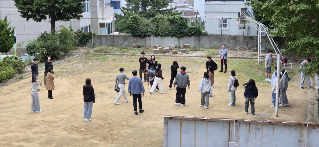 KakaoTalk_20241027_212550461_11.jpg : 10월 27일 고등부 예배 사진입니다