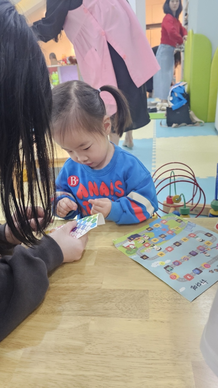 KakaoTalk_20260408_093900358_09.jpg : 3월29일 주일 영아부 예배