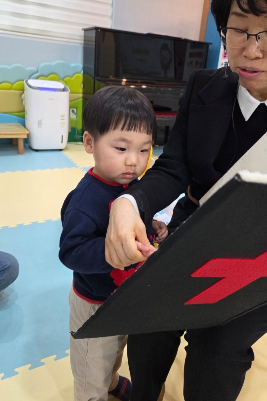 KakaoTalk_20260408_093905927_09.jpg : 3월29일 주일 영아부 예배