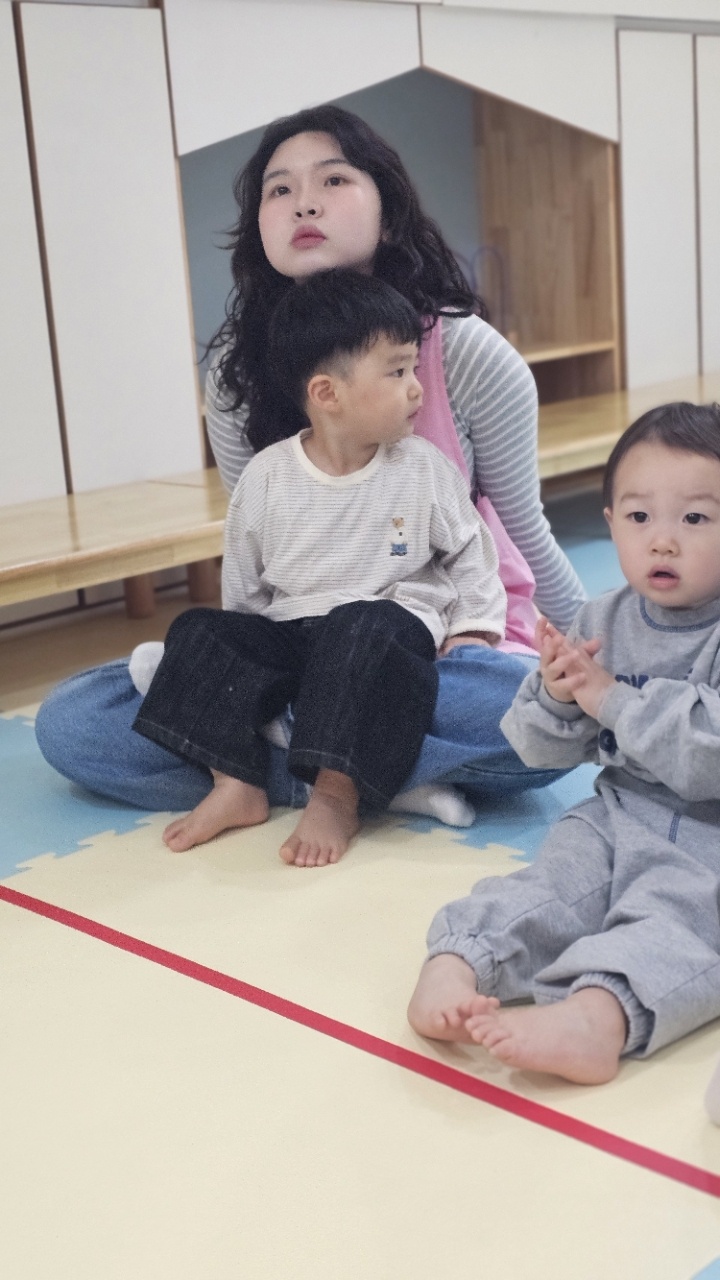 KakaoTalk_20260408_093905927_18.jpg : 3월29일 주일 영아부 예배