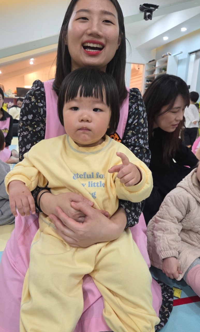 KakaoTalk_20260408_093905927_12.jpg : 3월29일 주일 영아부 예배