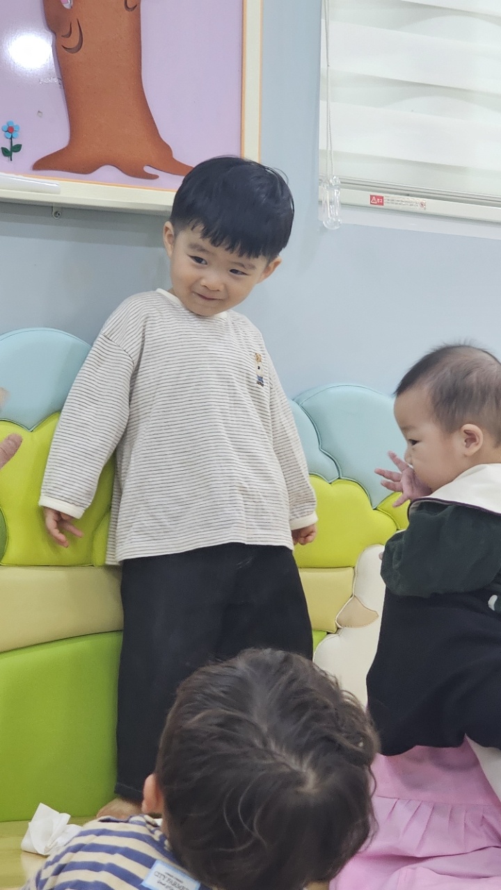 KakaoTalk_20260408_093905927_02.jpg : 3월29일 주일 영아부 예배