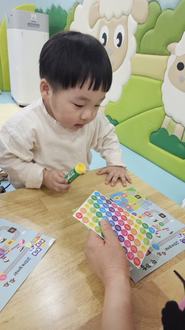 KakaoTalk_20260408_093900358_10.jpg : 3월29일 주일 영아부 예배