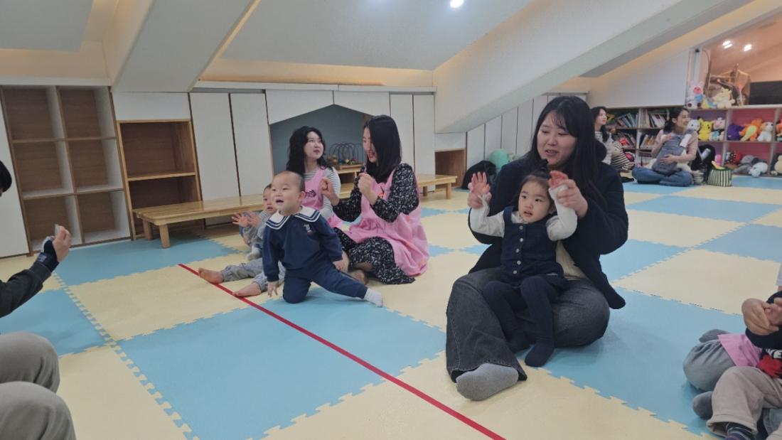 KakaoTalk_20260408_093905927_22.jpg : 3월29일 주일 영아부 예배