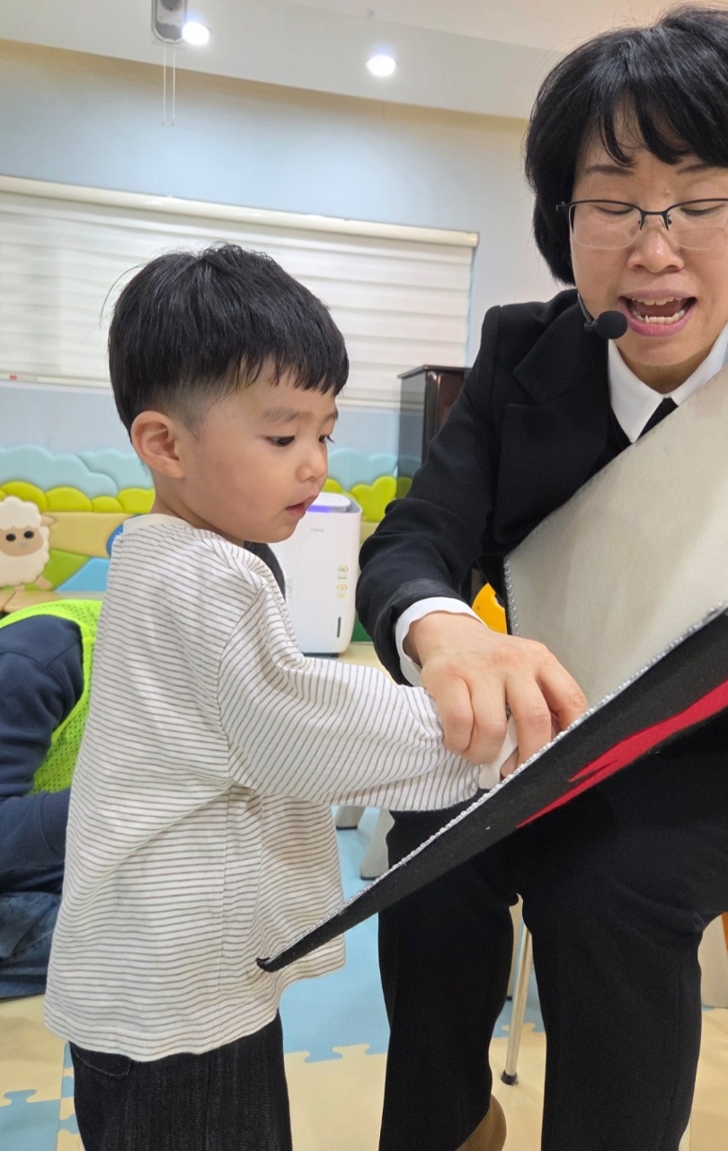 KakaoTalk_20260408_093905927_05.jpg : 3월29일 주일 영아부 예배