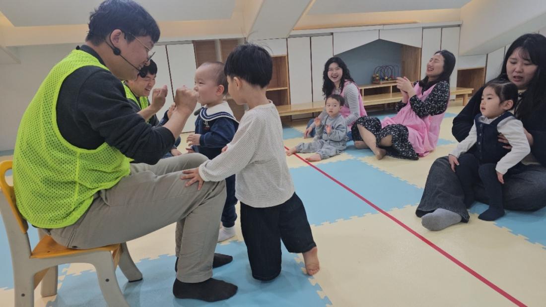 KakaoTalk_20260408_093905927_23.jpg : 3월29일 주일 영아부 예배