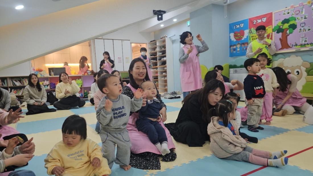 KakaoTalk_20260408_093908919_11.jpg : 3월29일 주일 영아부 예배