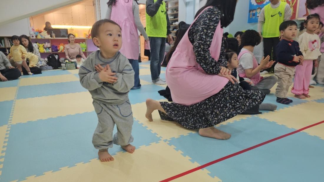 KakaoTalk_20260408_093908919.jpg : 3월29일 주일 영아부 예배