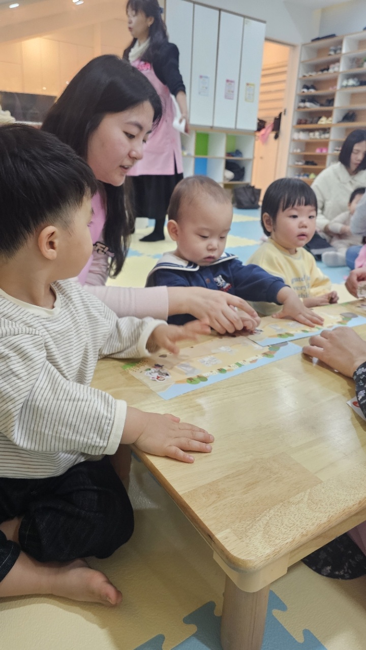 KakaoTalk_20260408_093900358_11.jpg : 3월29일 주일 영아부 예배