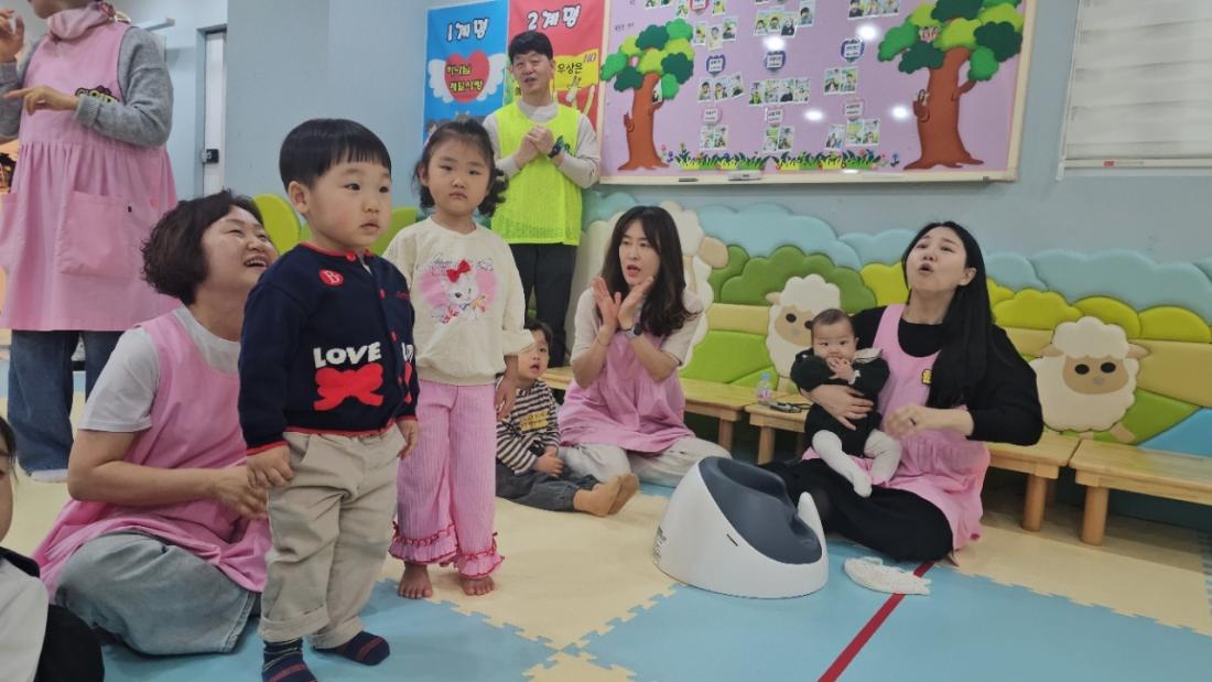 KakaoTalk_20260408_093908919_13.jpg : 3월29일 주일 영아부 예배