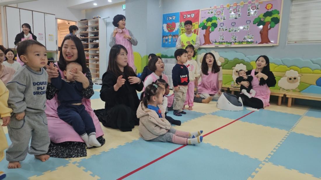 KakaoTalk_20260408_093908919_12.jpg : 3월29일 주일 영아부 예배