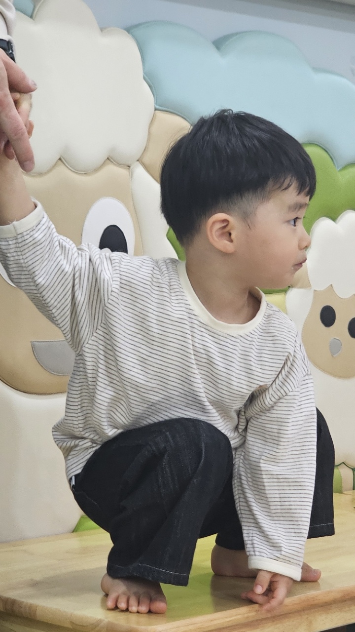 KakaoTalk_20260408_093900358_29.jpg : 3월29일 주일 영아부 예배