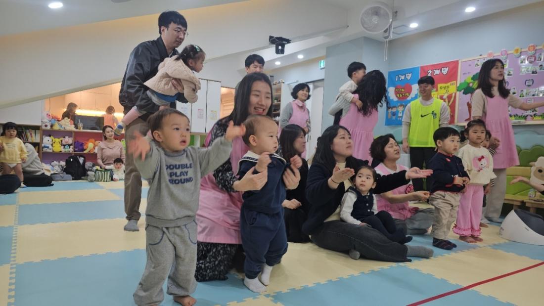 KakaoTalk_20260408_093908919_01.jpg : 3월29일 주일 영아부 예배