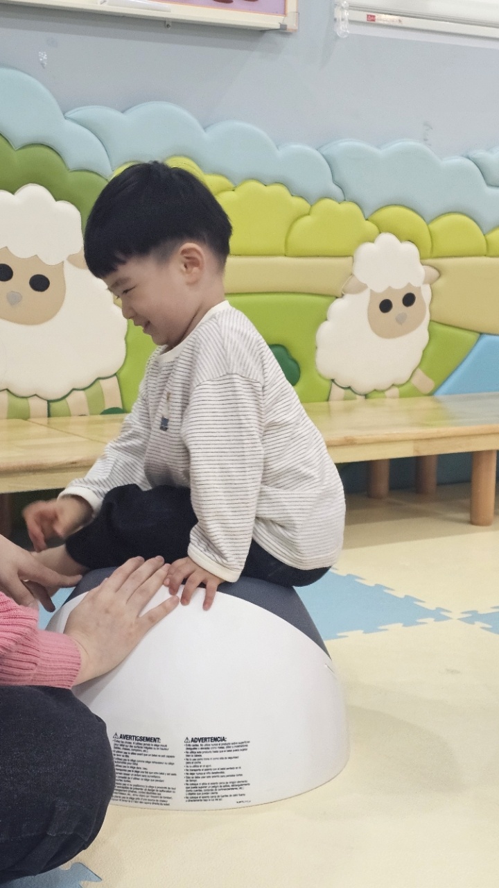 KakaoTalk_20260408_093905927_04.jpg : 3월29일 주일 영아부 예배