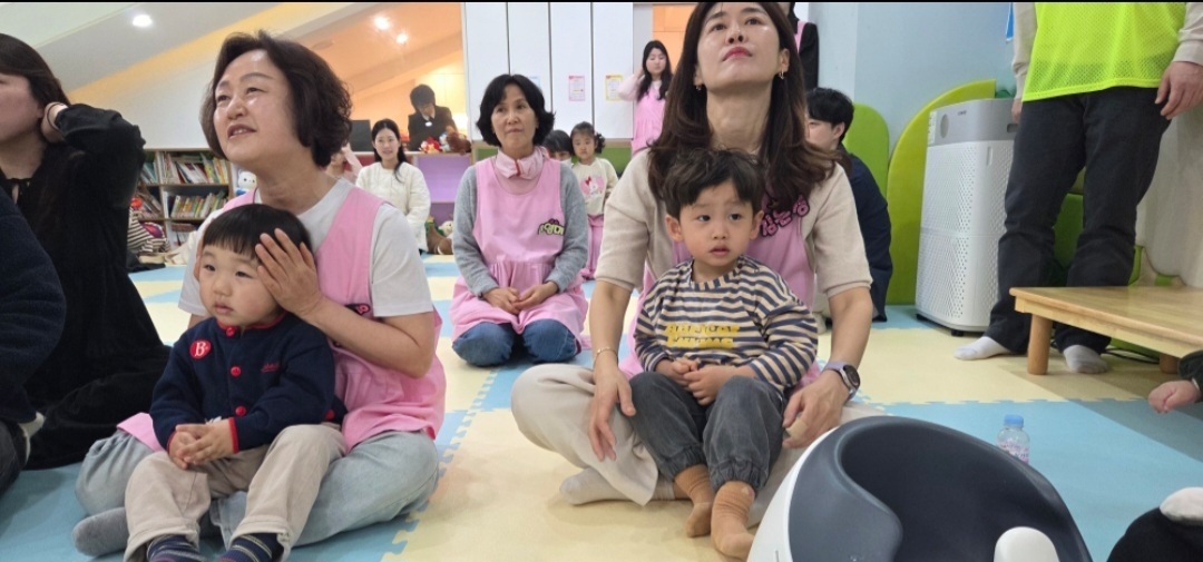 KakaoTalk_20260408_093900358.jpg : 3월29일 주일 영아부 예배