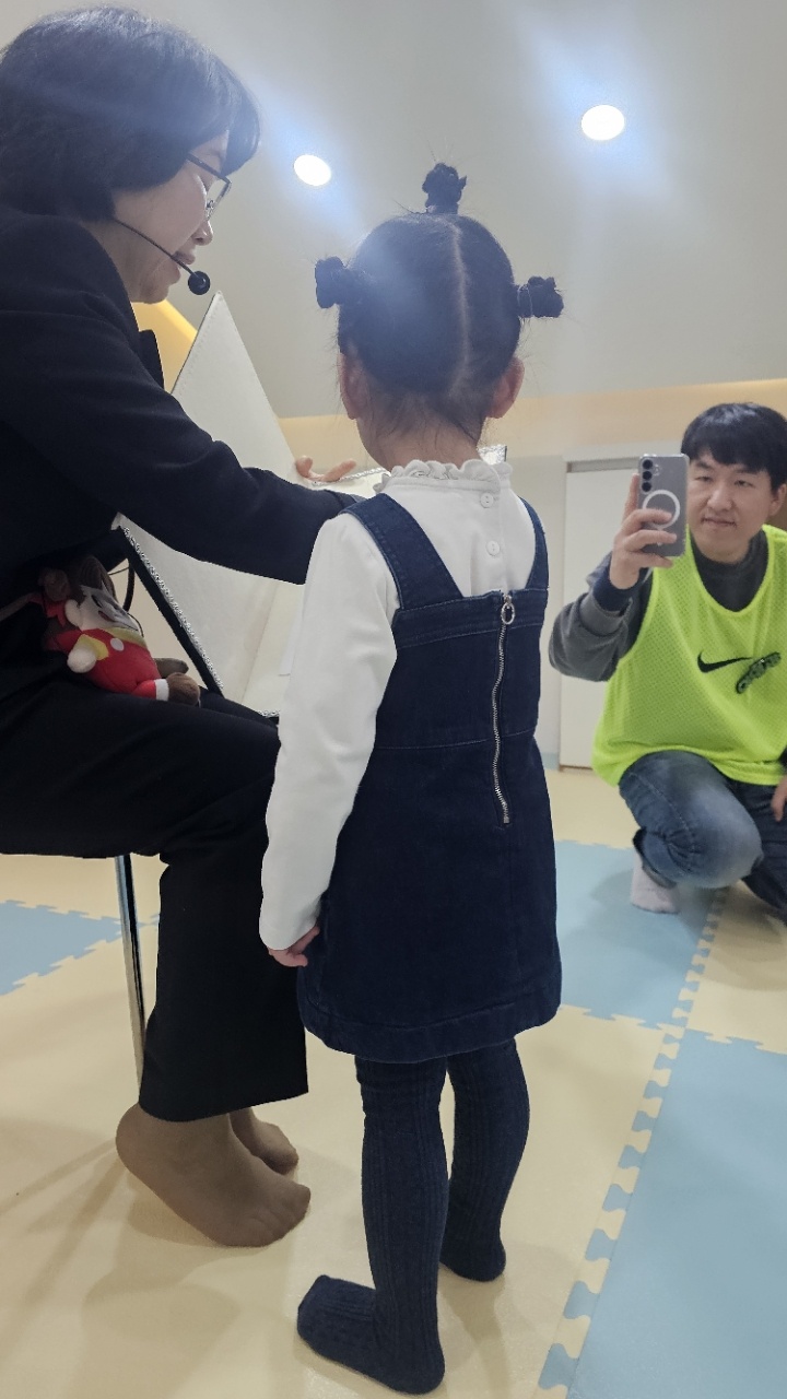 KakaoTalk_20260408_093900358_25.jpg : 3월29일 주일 영아부 예배