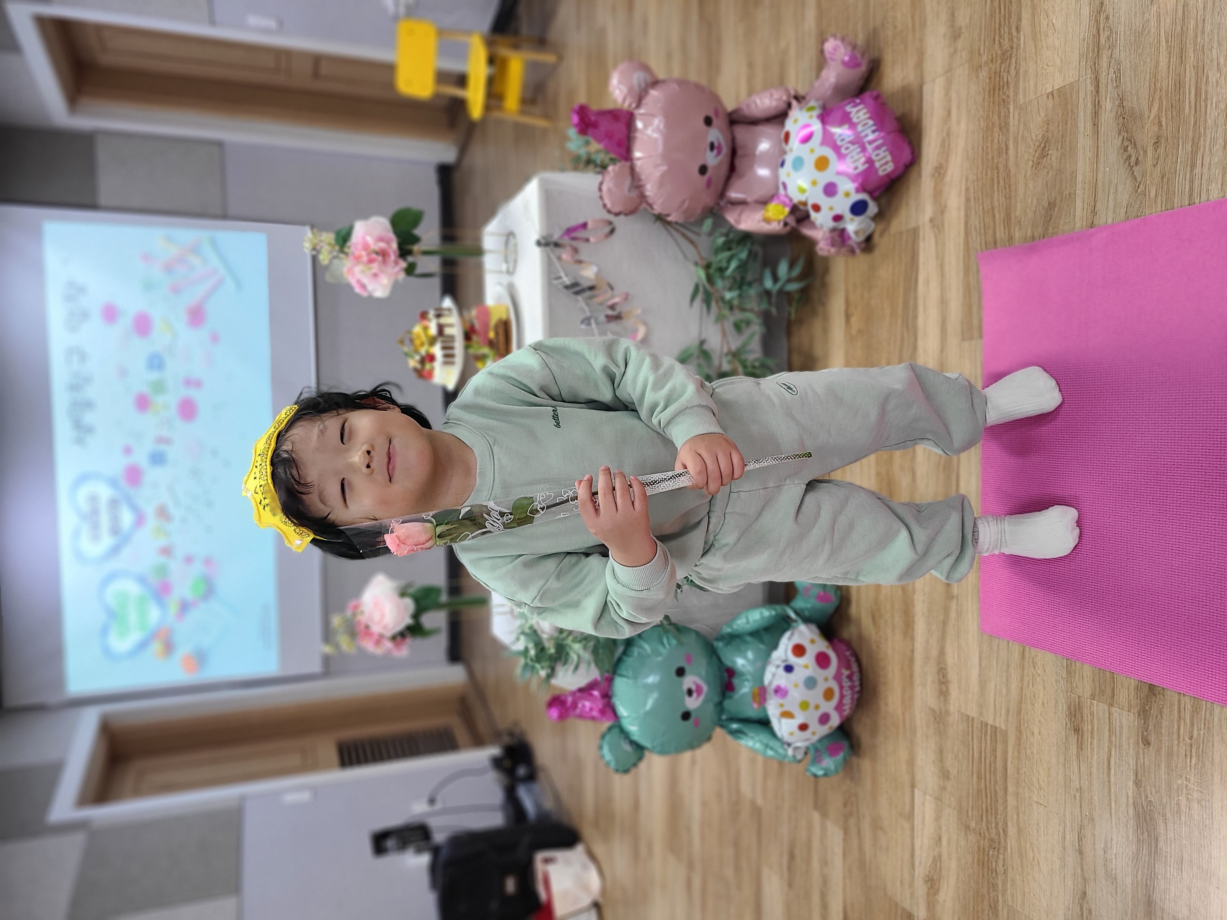 KakaoTalk_20231223_190937076_12.jpg : 20231217 유치부예배 '복음을 전하는 사람을 사랑으로 섬겨요'