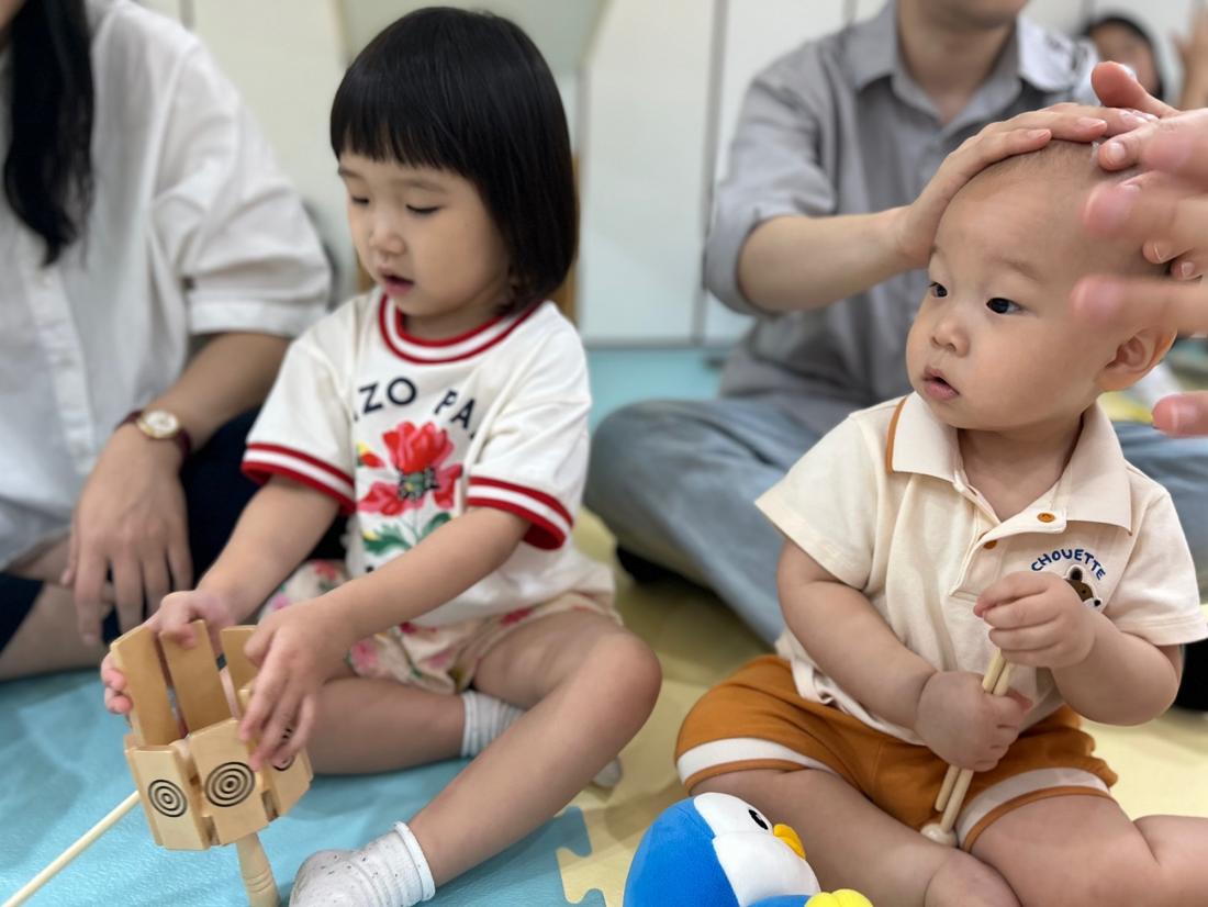 7 2부활동 (25).jpg : 20250803 영아부 예배(여름성경학교 영아부 동영상 링크 포함)