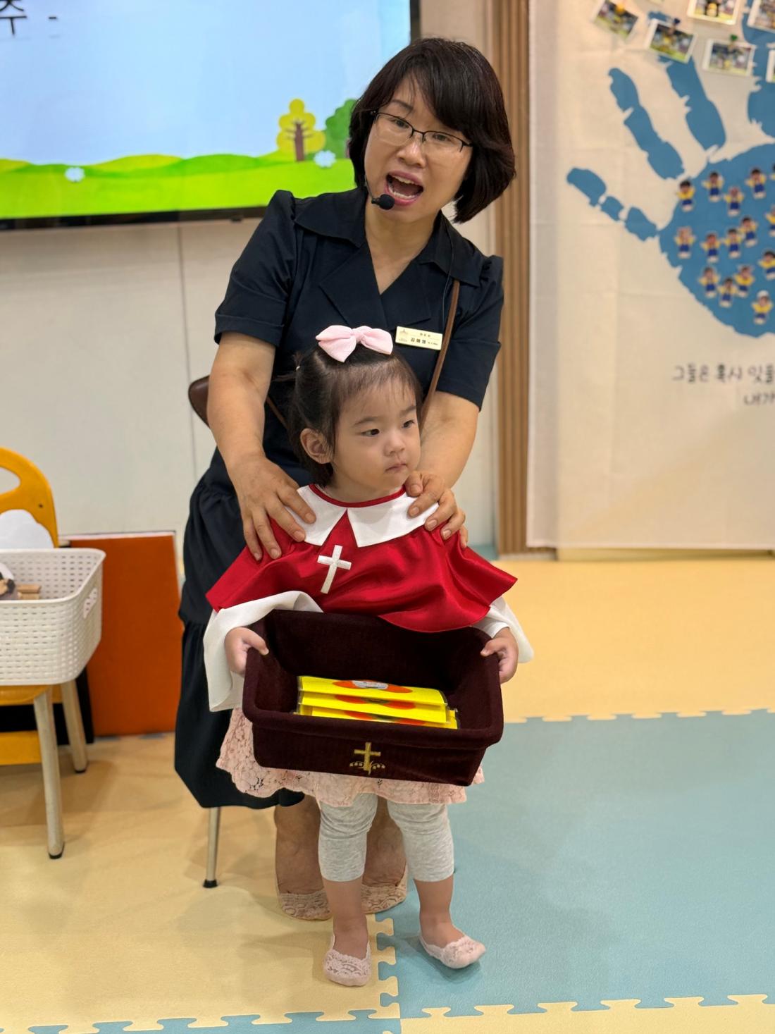 3 헌금.jpg : 20250803 영아부 예배(여름성경학교 영아부 동영상 링크 포함)