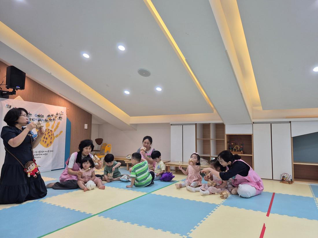 7 2부활동 (38).jpg : 20250803 영아부 예배(여름성경학교 영아부 동영상 링크 포함)