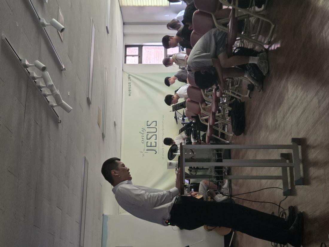 KakaoTalk_20250906_153147430_07.jpg : 7월 13일 고등부 예배 사진입니다~